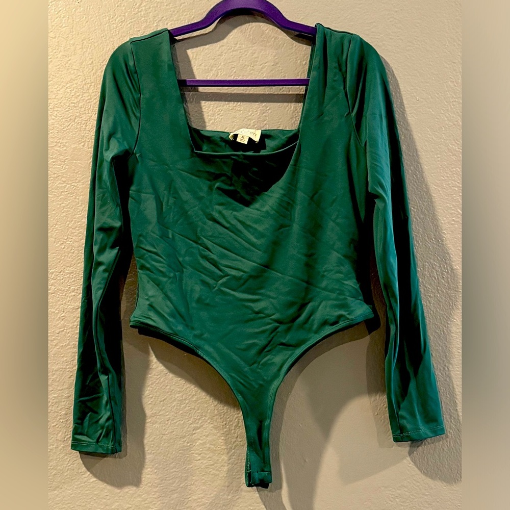 Jun and Ivy green bodysuit. Size XL.